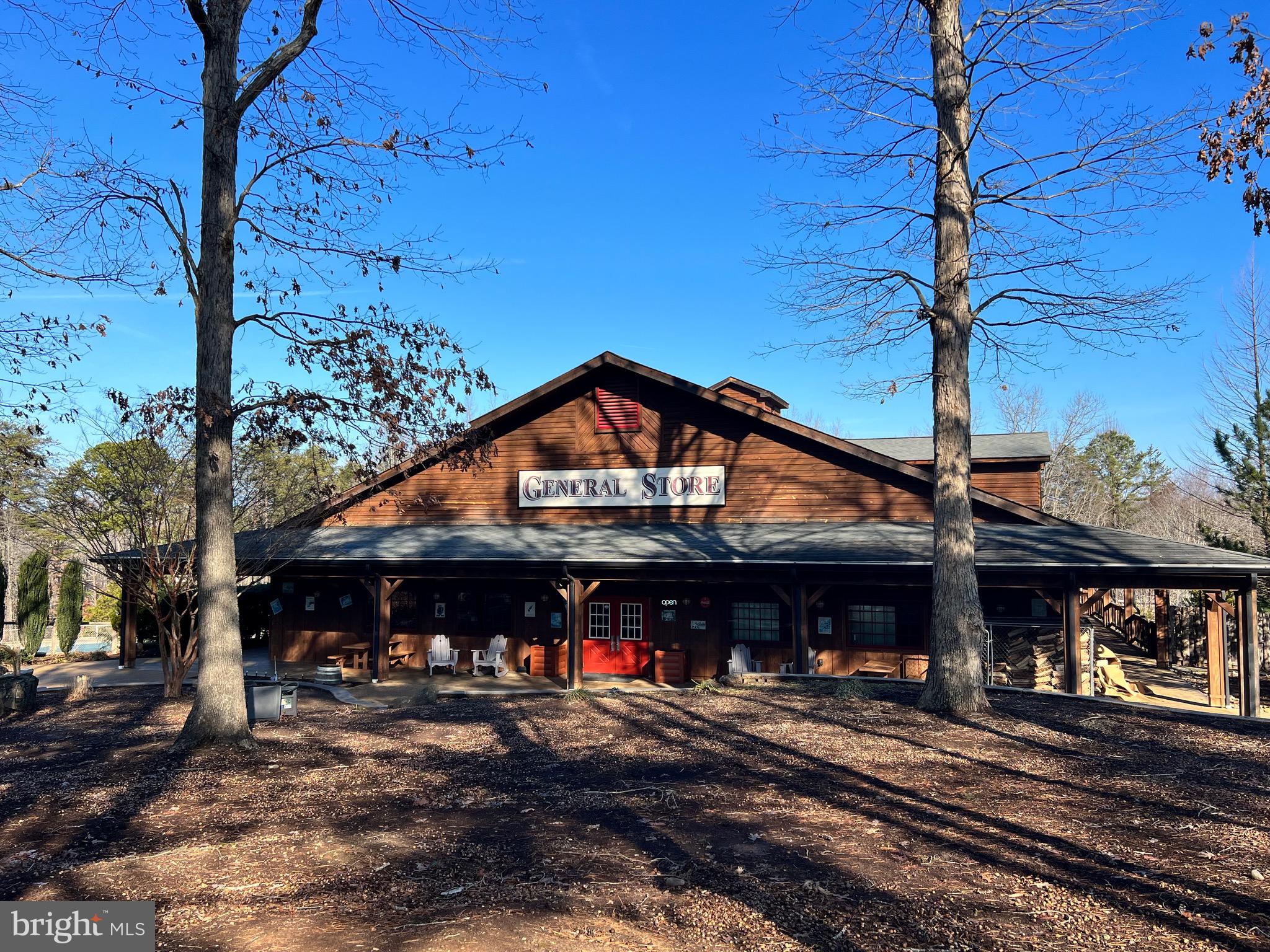 102 Oakmont Dr