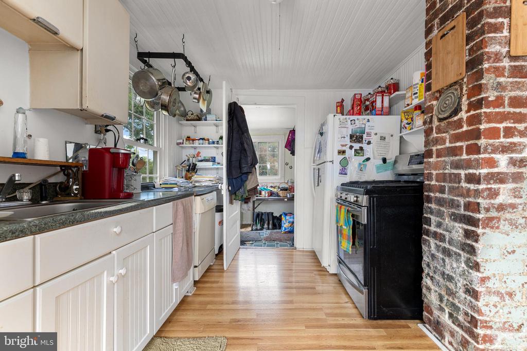 775 SPRING ROAD