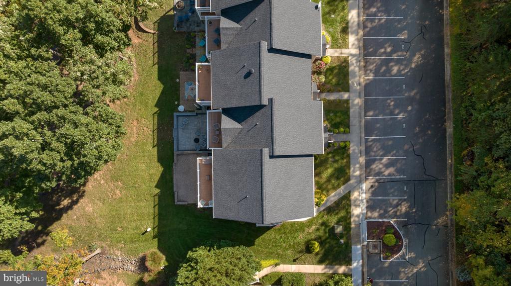 306 LAKE FRONT DRIVE