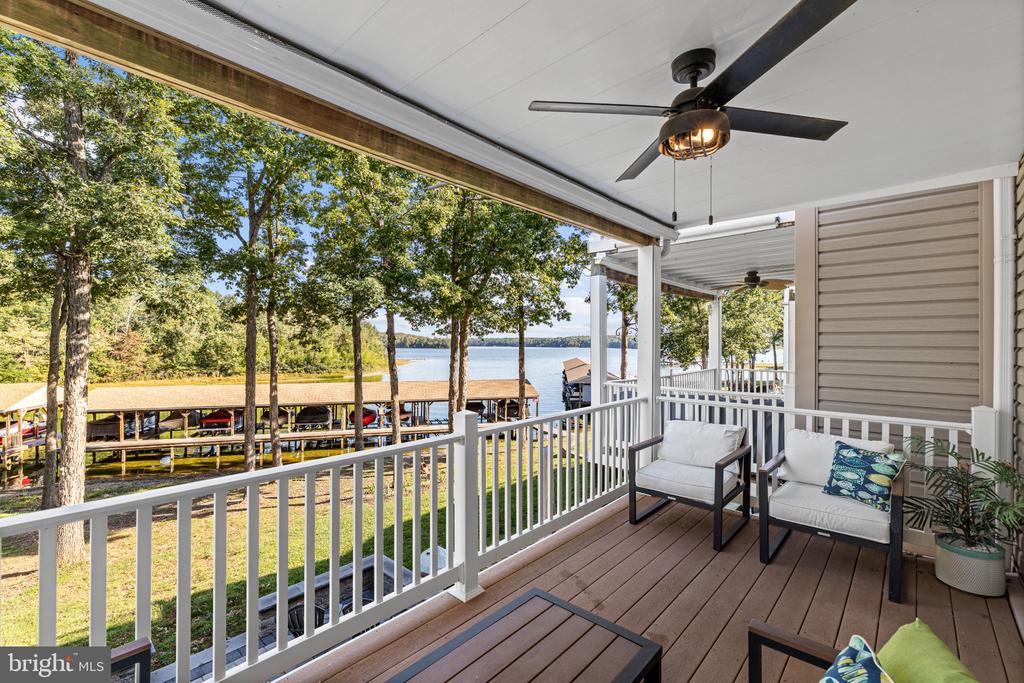 306 LAKE FRONT DRIVE
