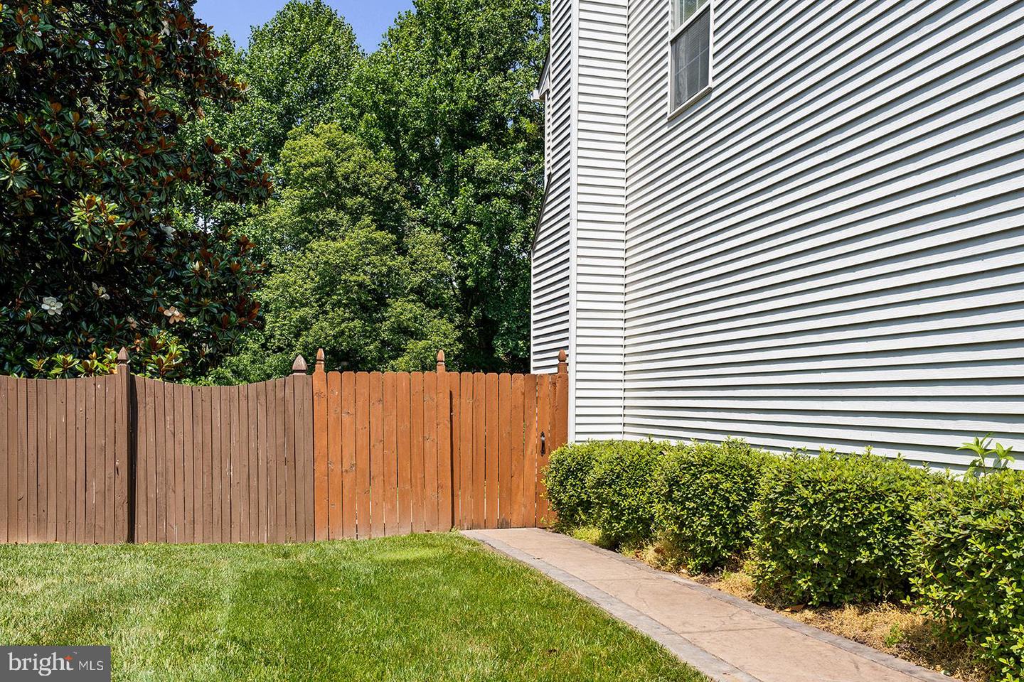 9315 E Carondelet Dr