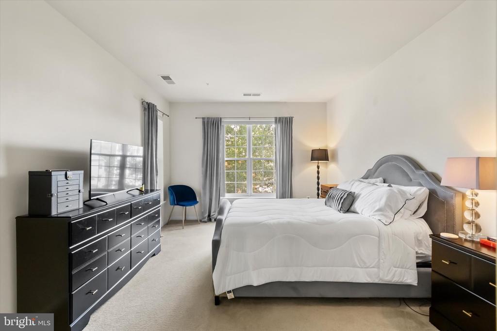 9712 HANDERSON PLACE UNIT 203