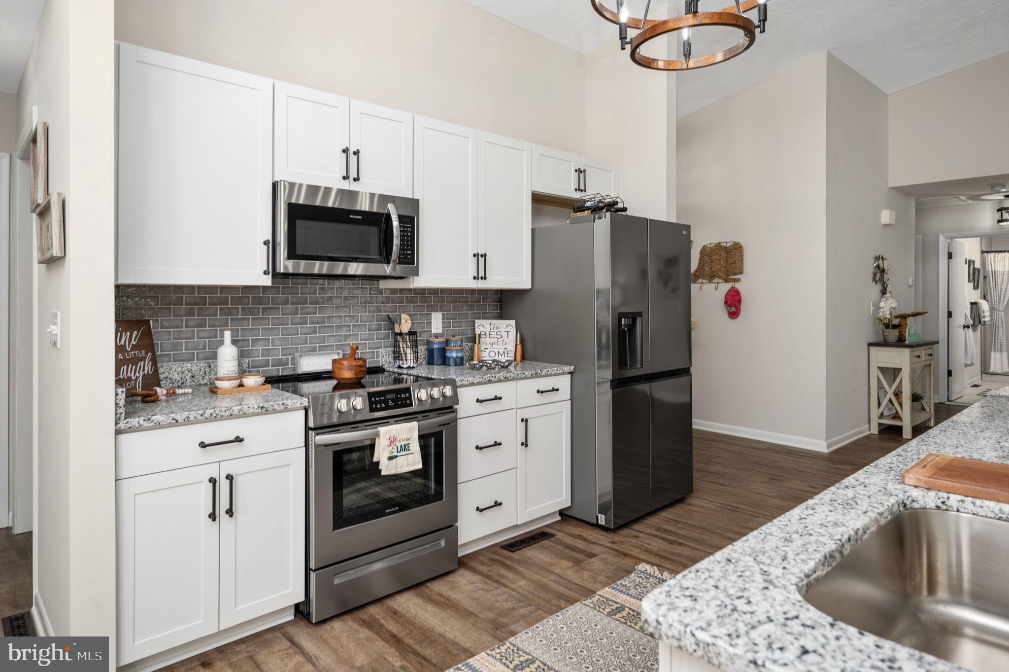 327 FAIRWAY DRIVE