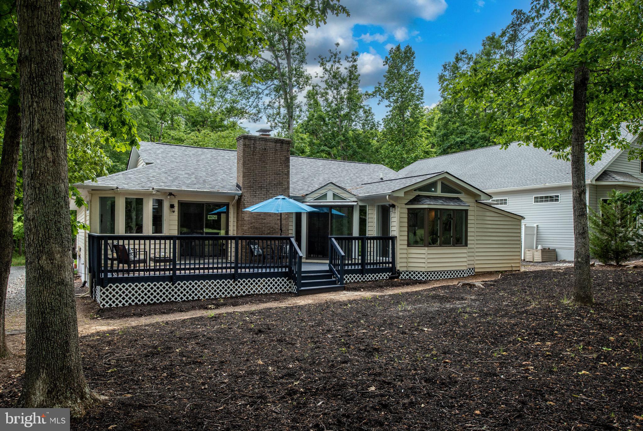 327 FAIRWAY DRIVE