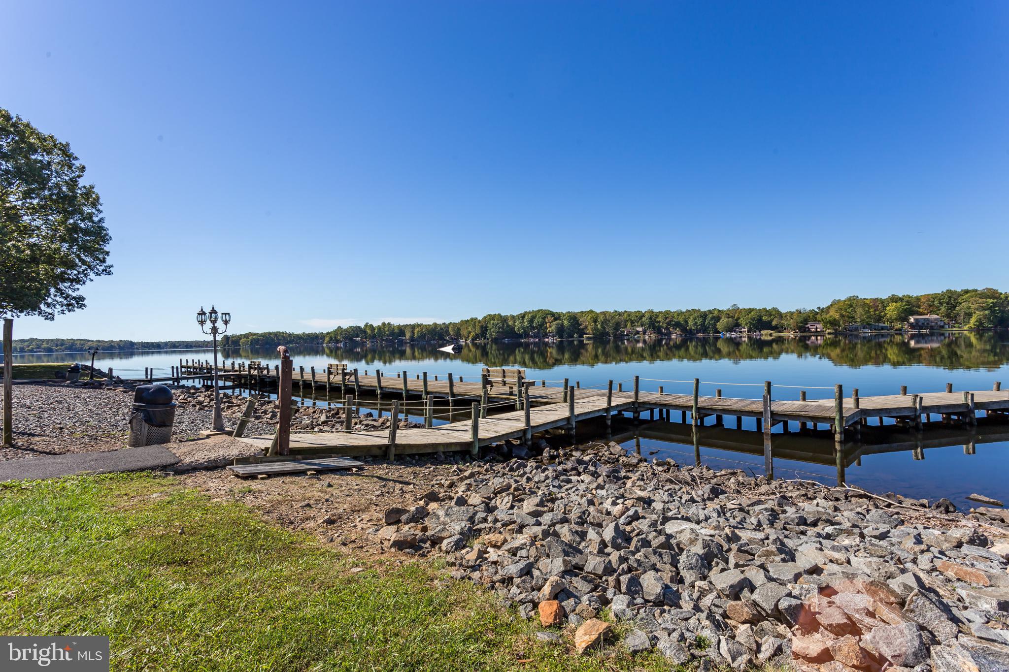 327 FAIRWAY DRIVE