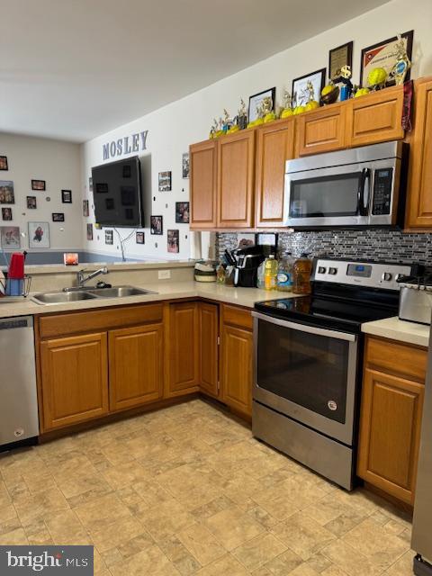 35090 Sara Ct