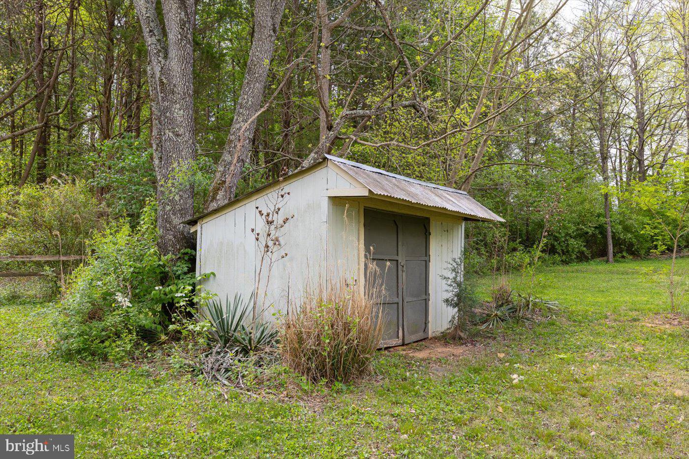 105 Cavern Ct
