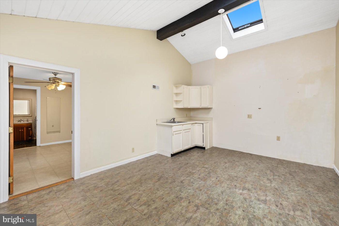 105 Cavern Ct