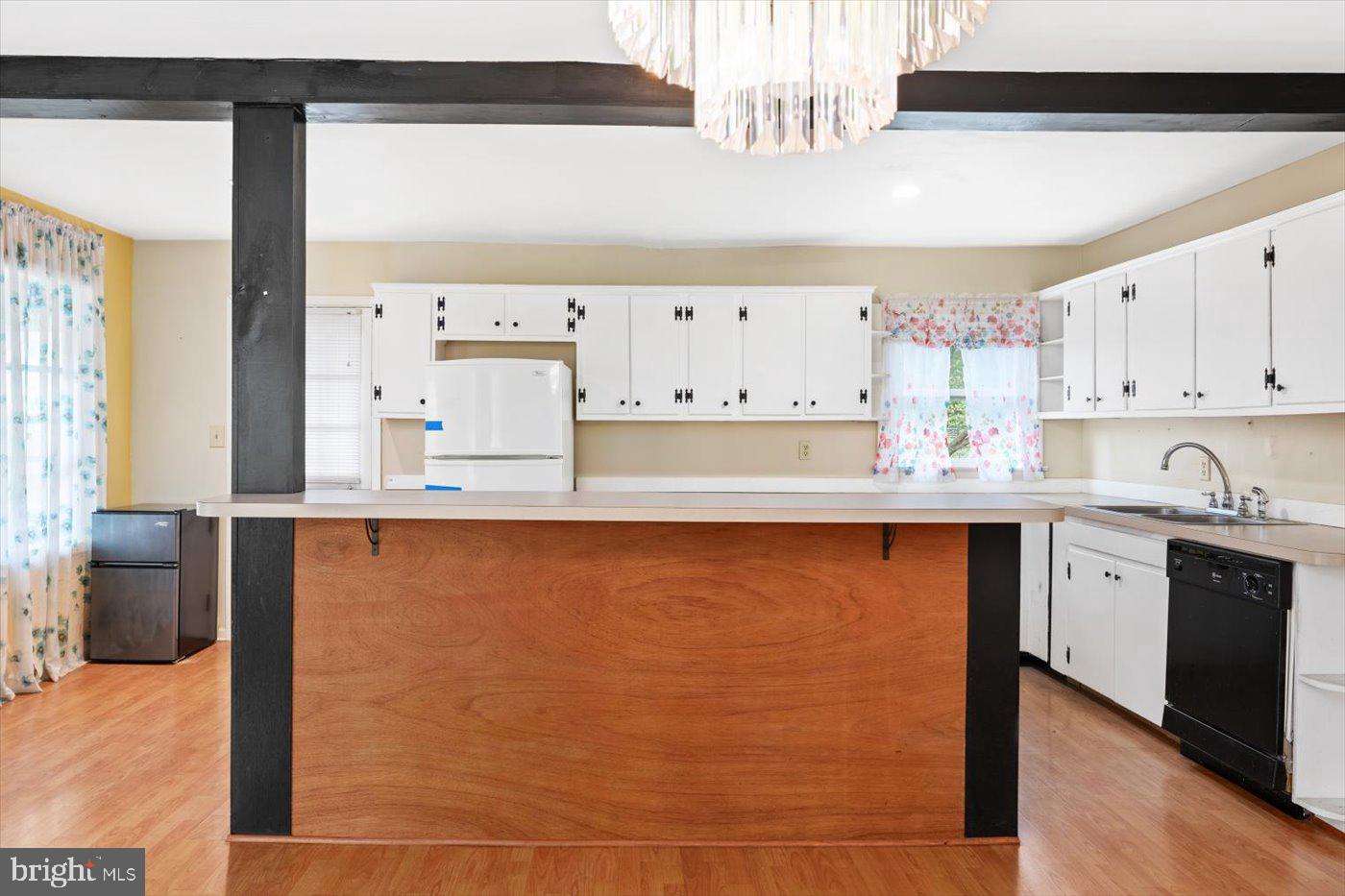 105 Cavern Ct