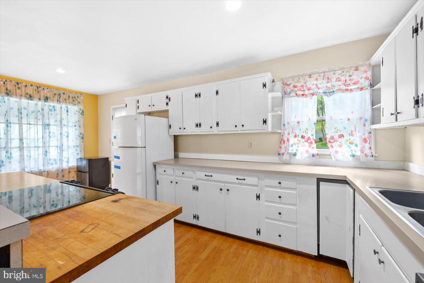 105 Cavern Ct