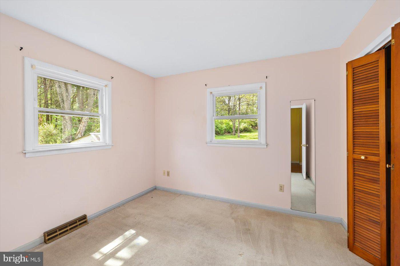 105 Cavern Ct