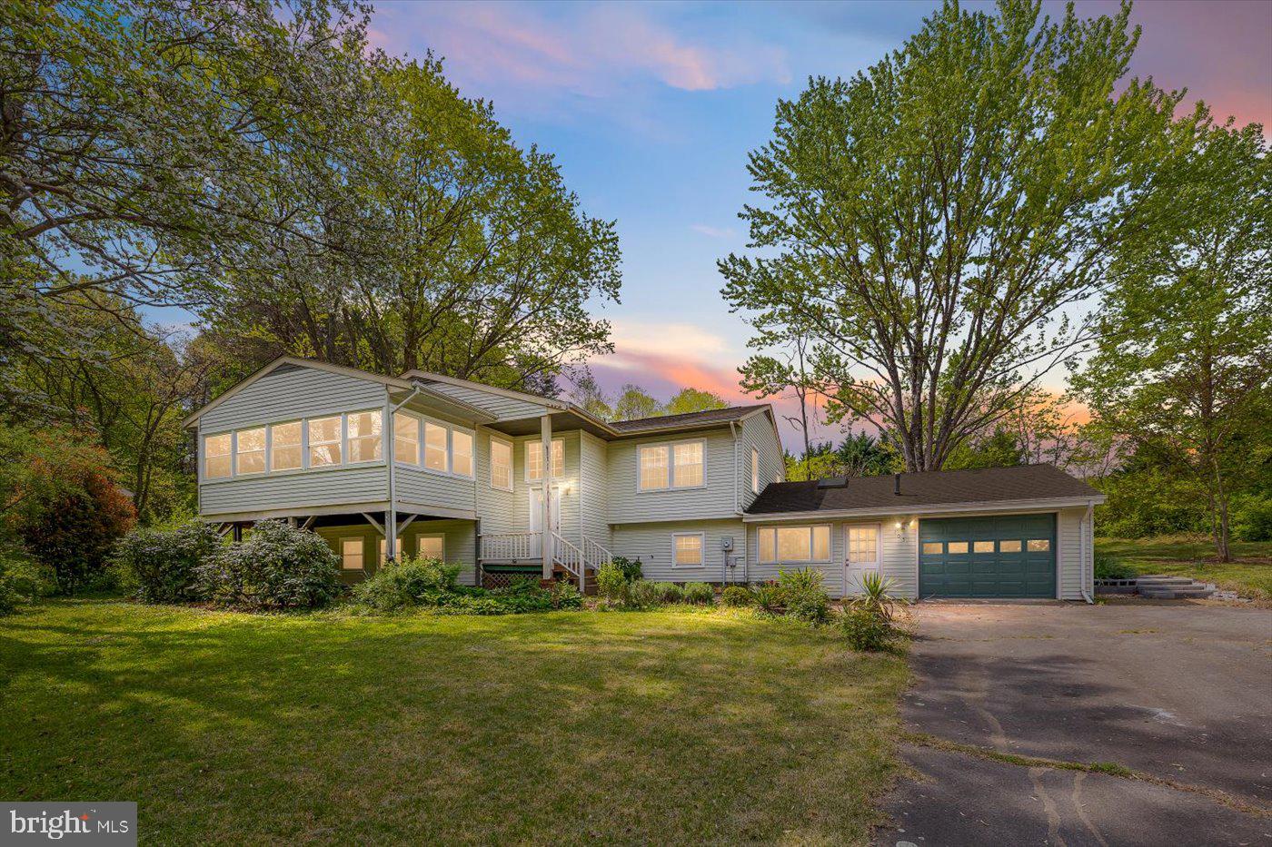 105 Cavern Ct