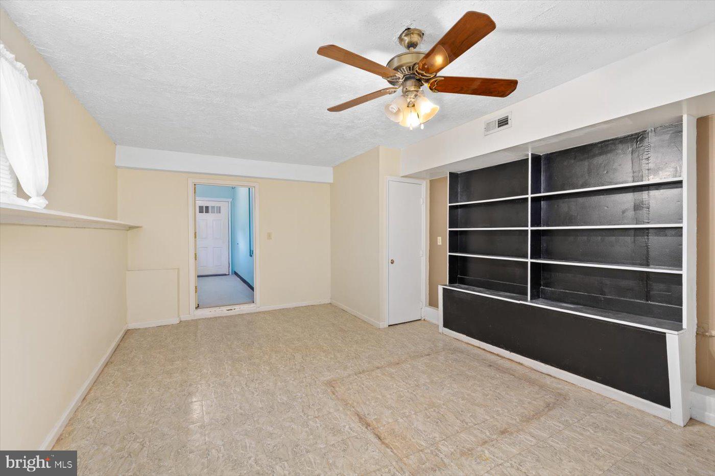 105 Cavern Ct
