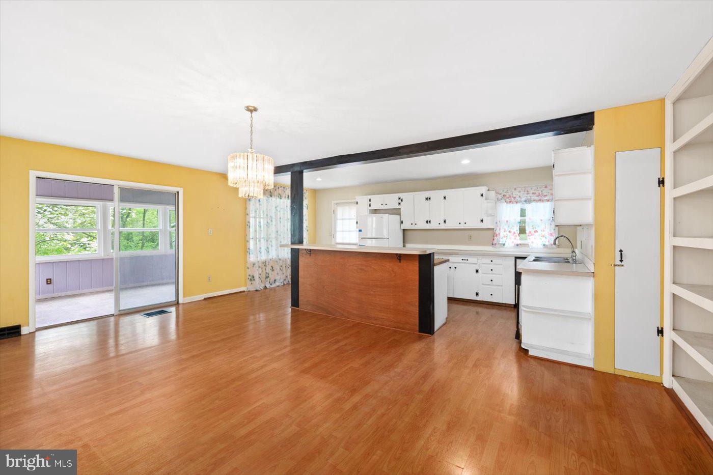 105 Cavern Ct
