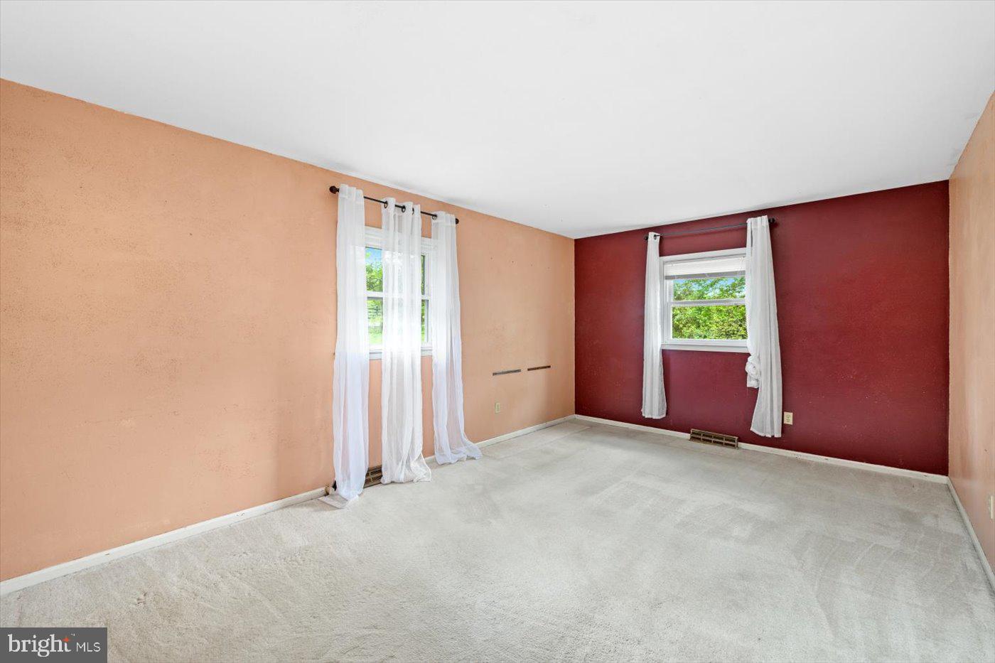 105 Cavern Ct