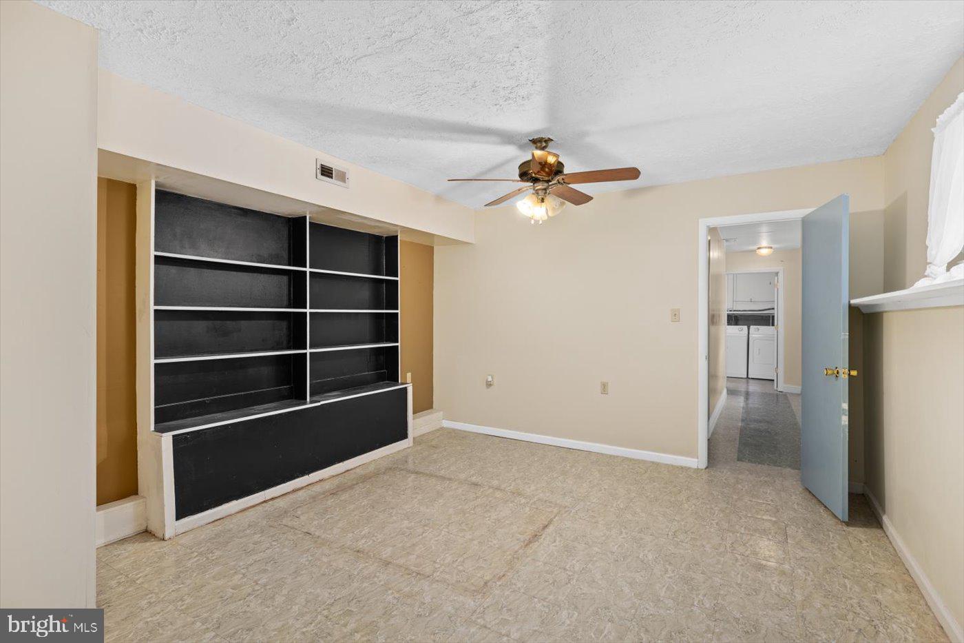 105 Cavern Ct