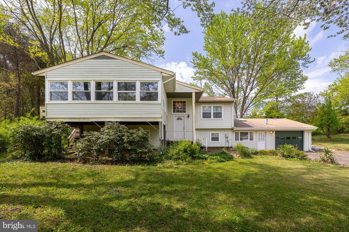 105 Cavern Ct