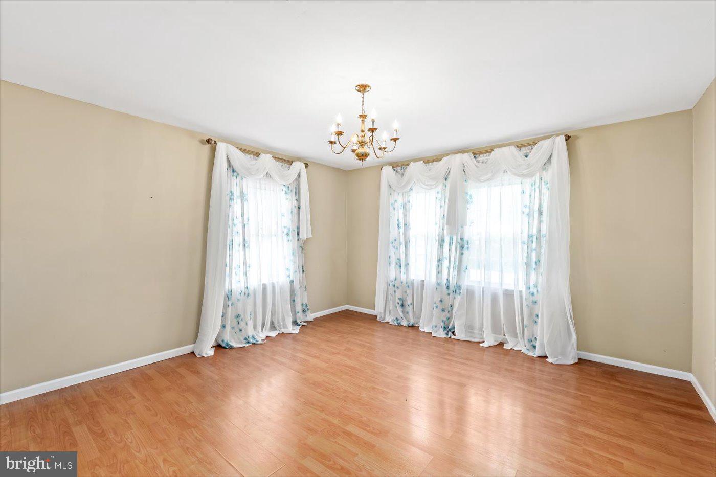 105 Cavern Ct