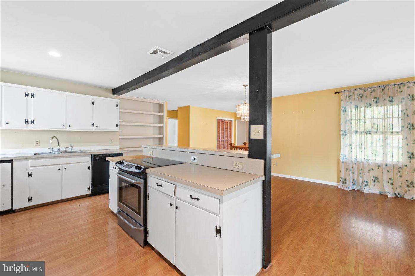 105 Cavern Ct