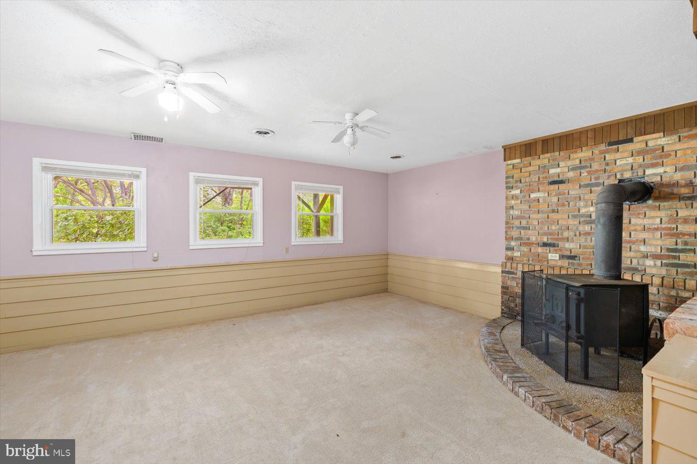 105 Cavern Ct