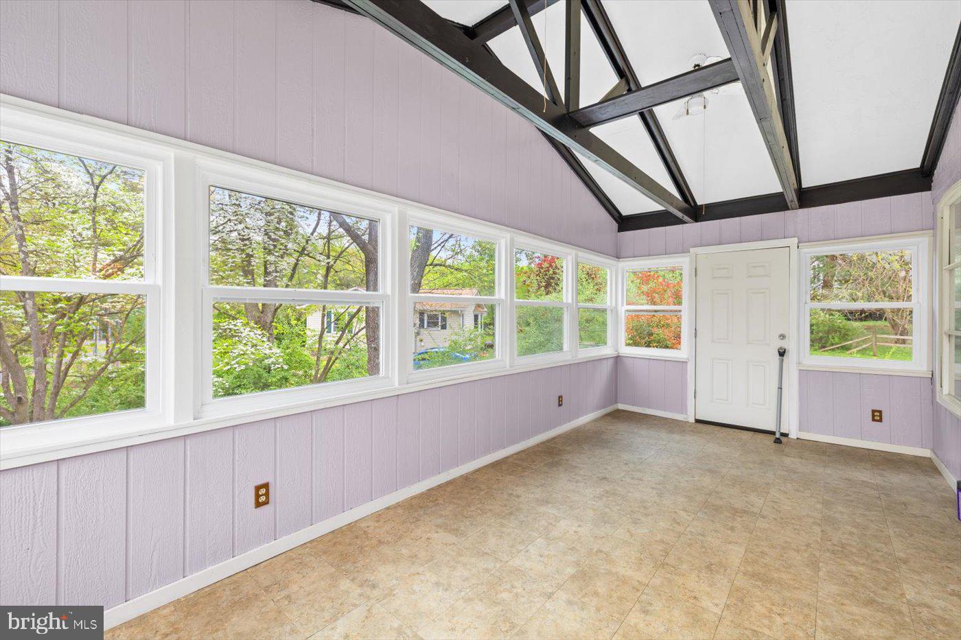 105 Cavern Ct