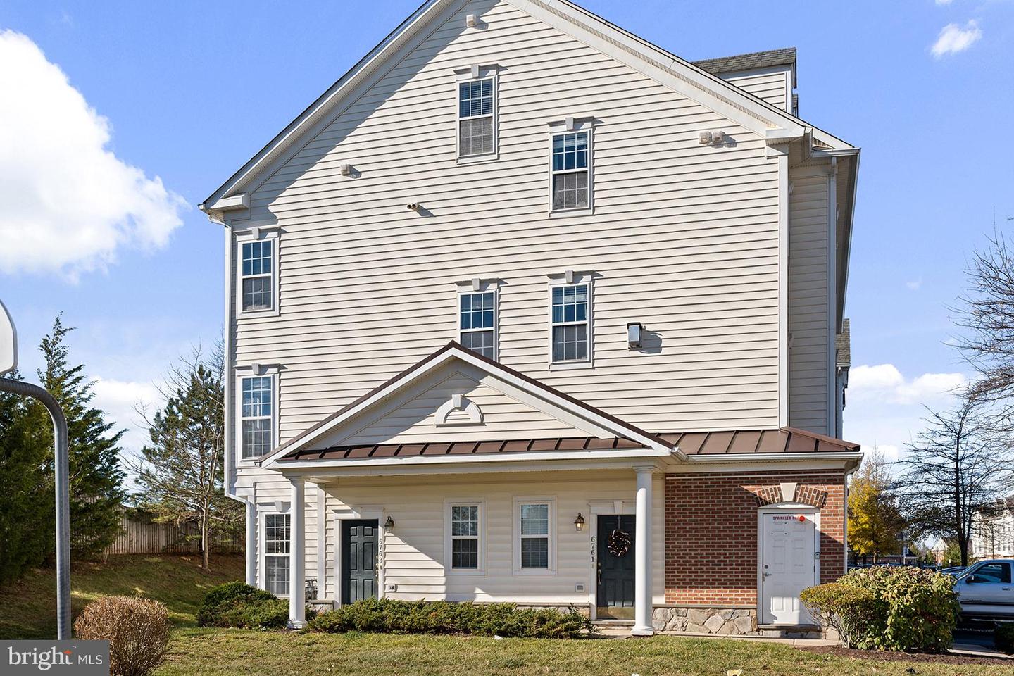 6761 Hampton Bay Ln