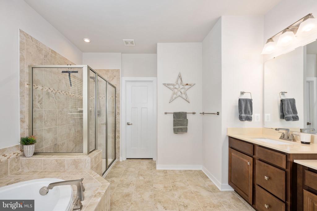 17175 Belle Isle Dr