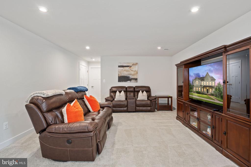 17175 Belle Isle Dr