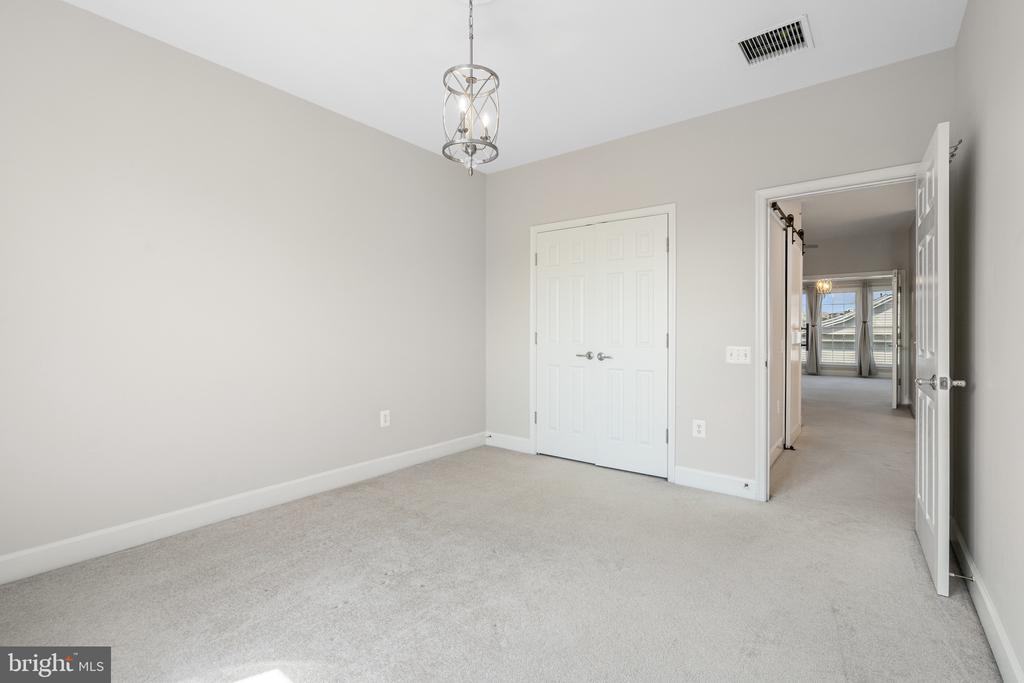 2402 BROOKMOOR LANE
