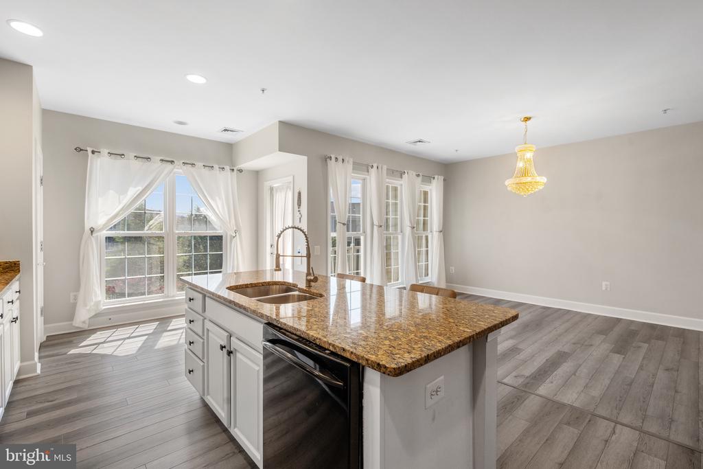 2402 BROOKMOOR LANE
