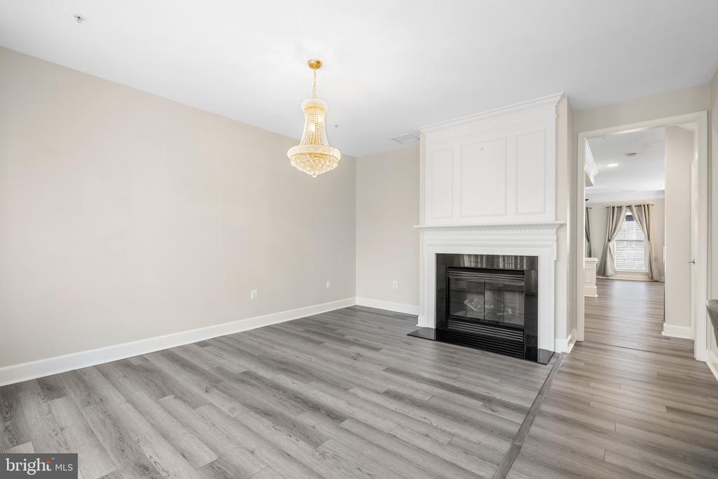 2402 BROOKMOOR LANE