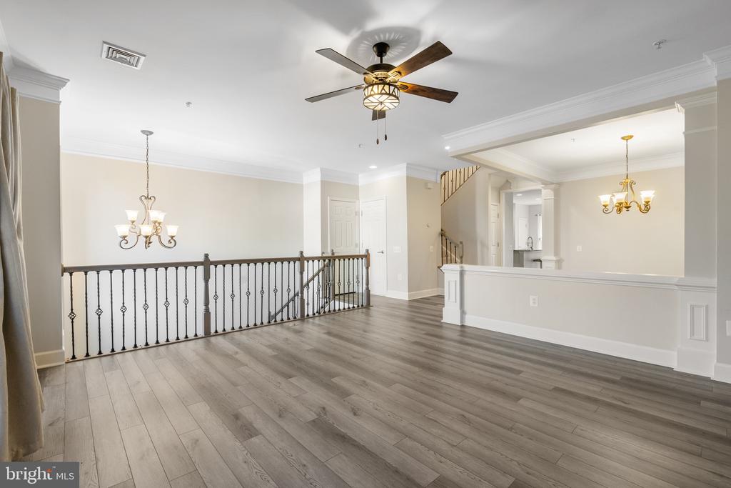 2402 BROOKMOOR LANE