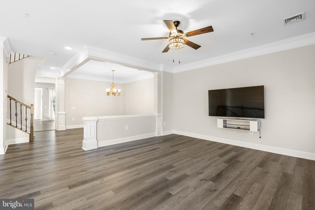 2402 BROOKMOOR LANE