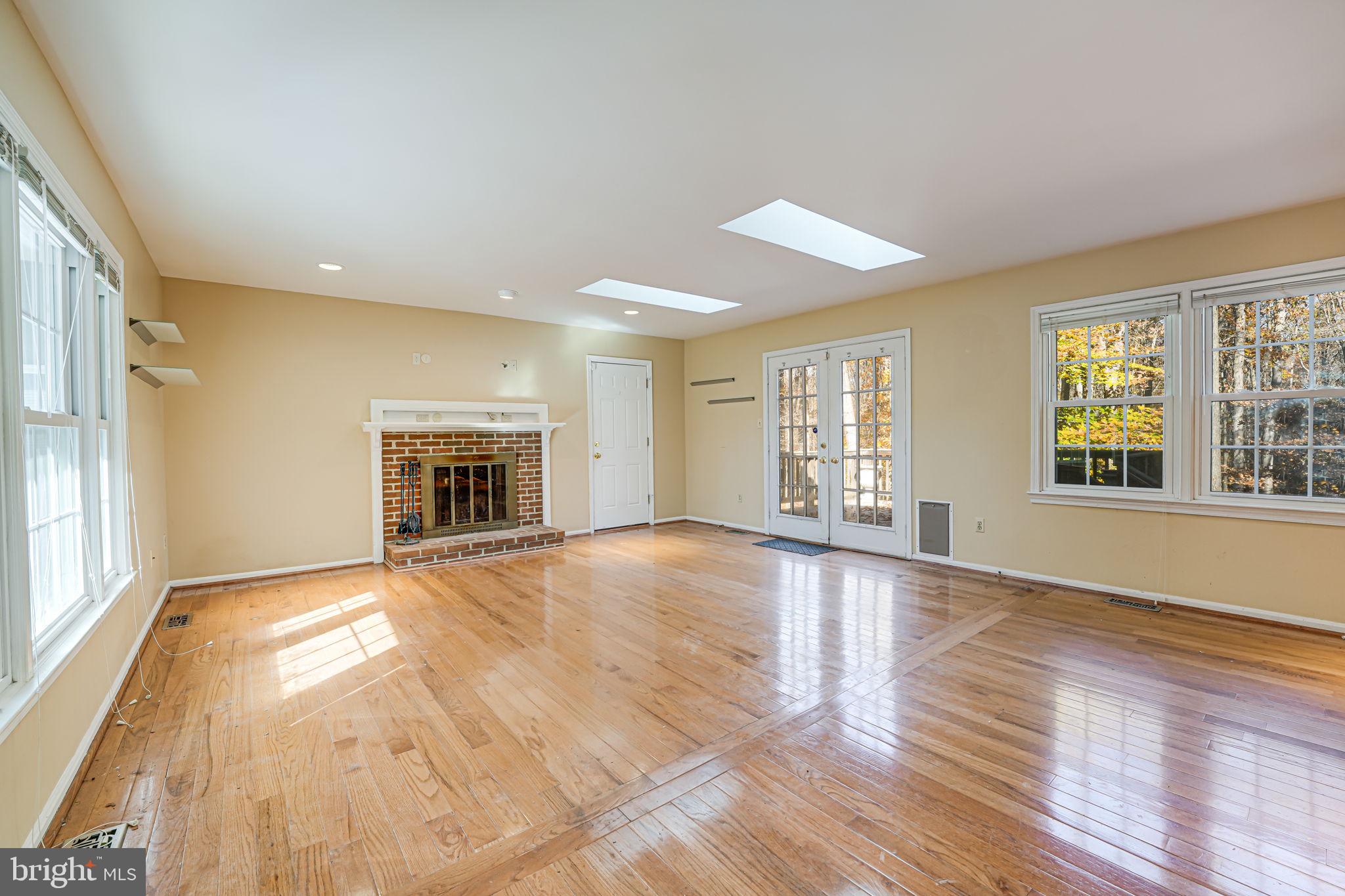 4910 STONEHURST DRIVE