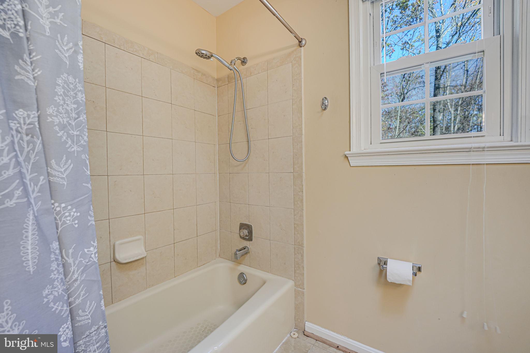 4910 STONEHURST DRIVE