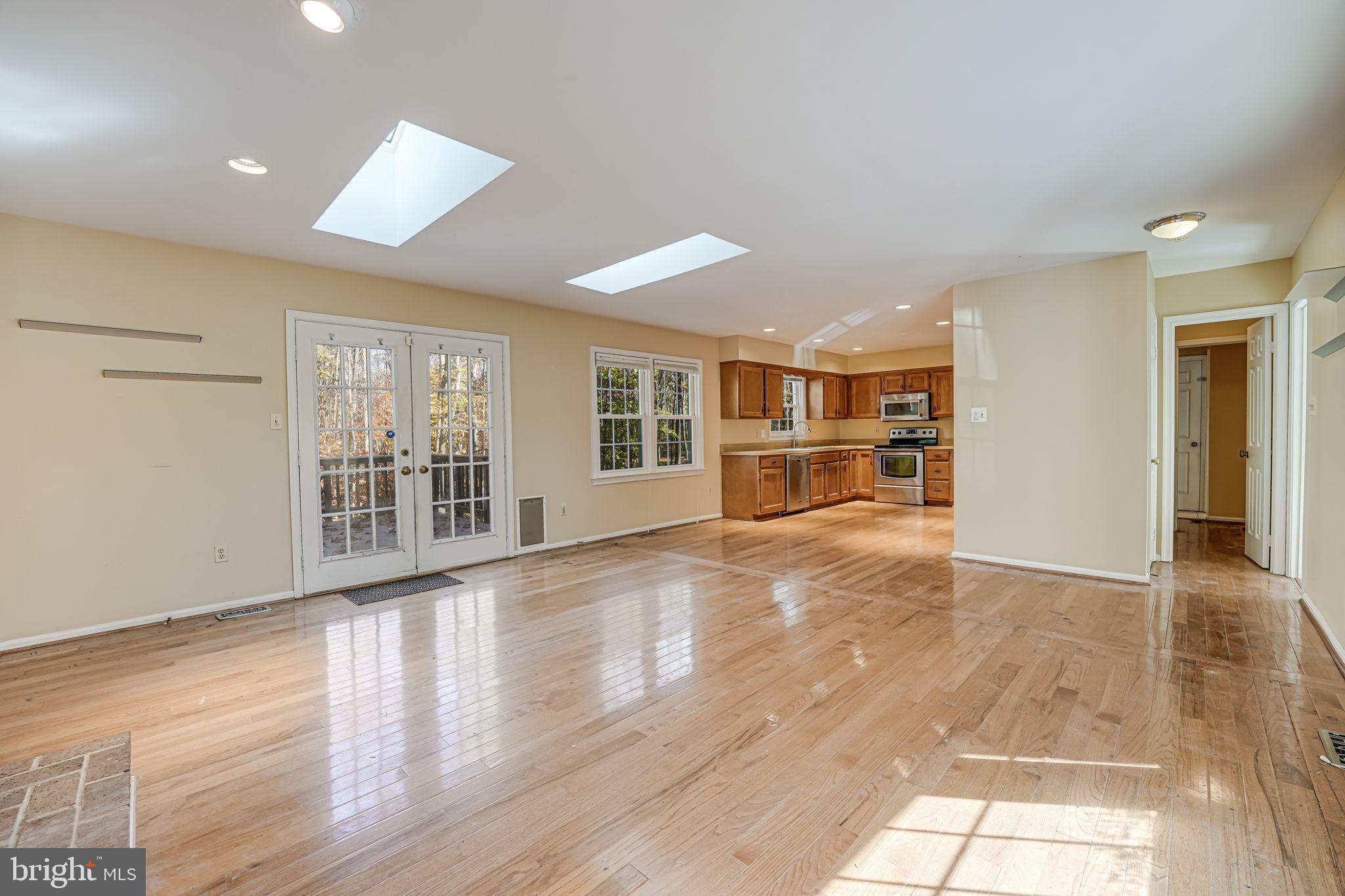 4910 STONEHURST DRIVE