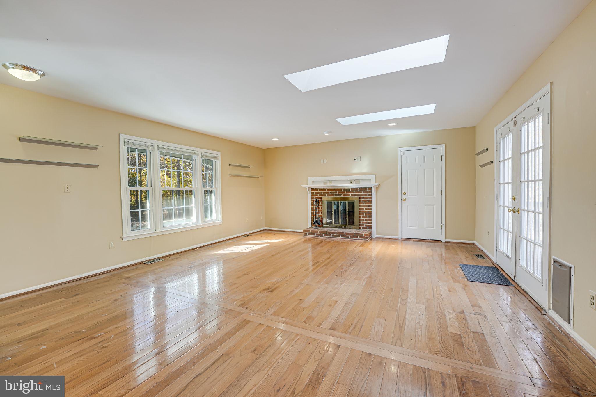 4910 STONEHURST DRIVE