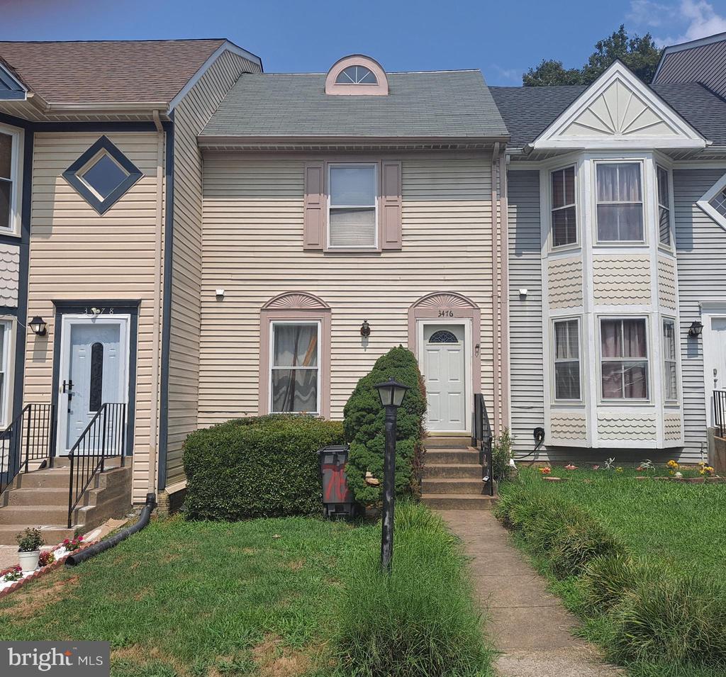 3476 Caledonia Cir
