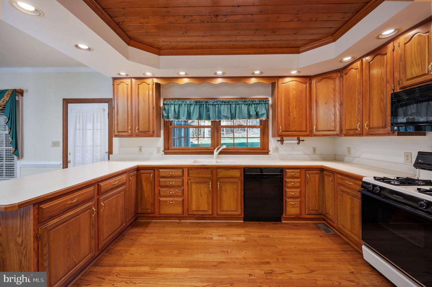 10111 Blandfield Ln
