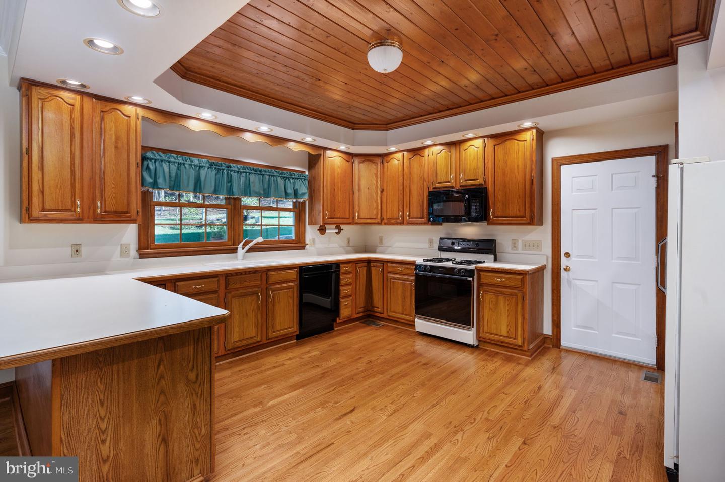 10111 Blandfield Ln