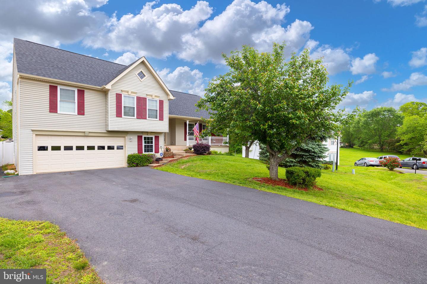 8003 Blossom Wood Ct