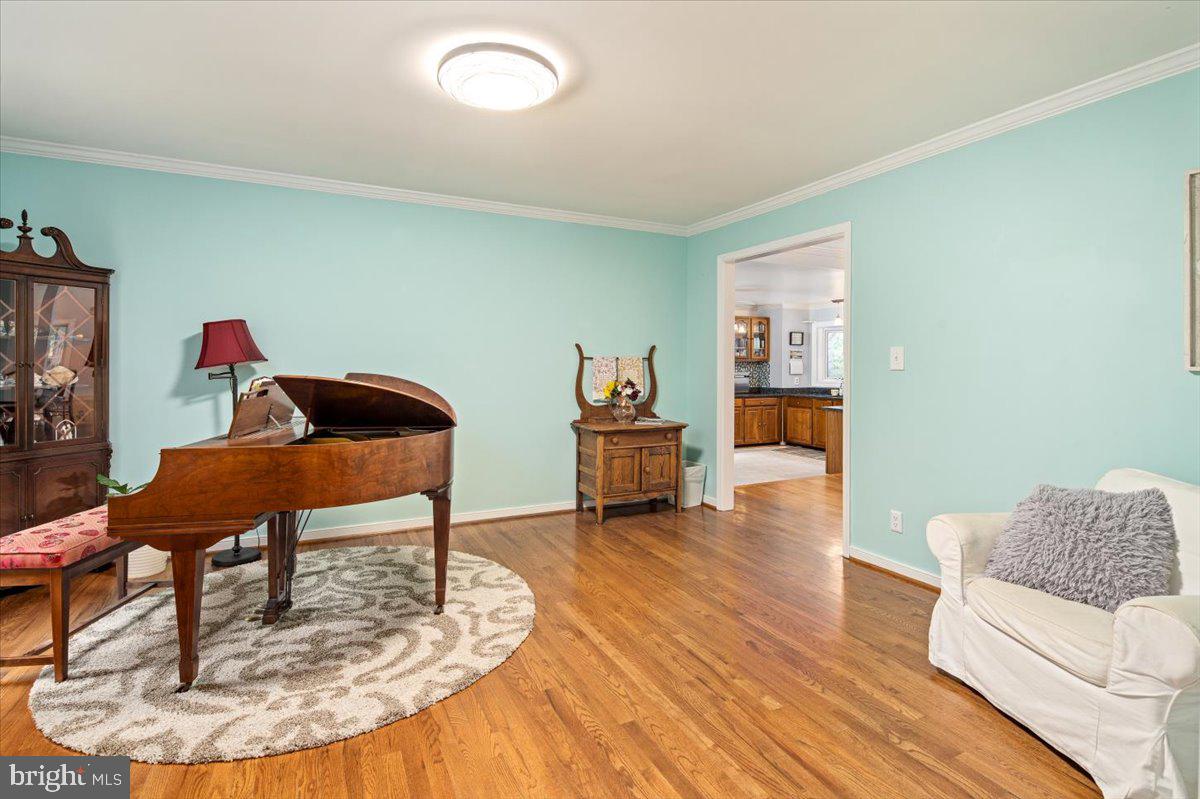 8001 Beau Ct