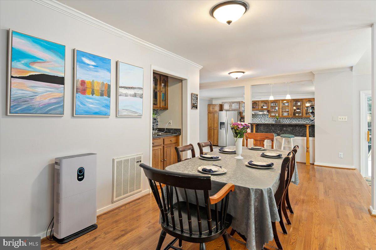 8001 Beau Ct