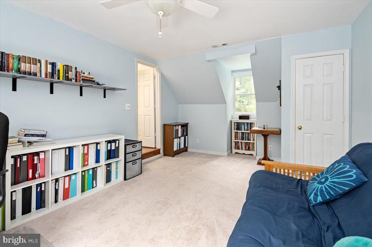 8001 Beau Ct