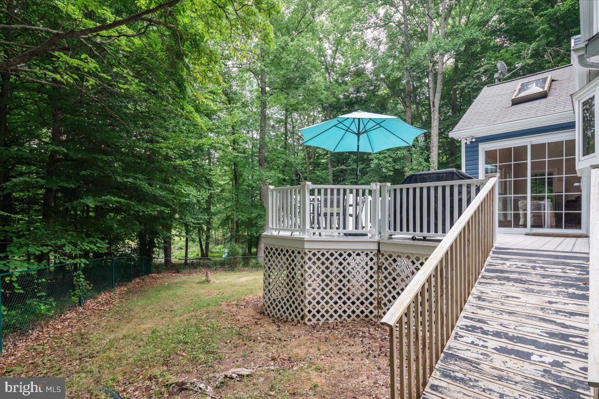 8001 Beau Ct