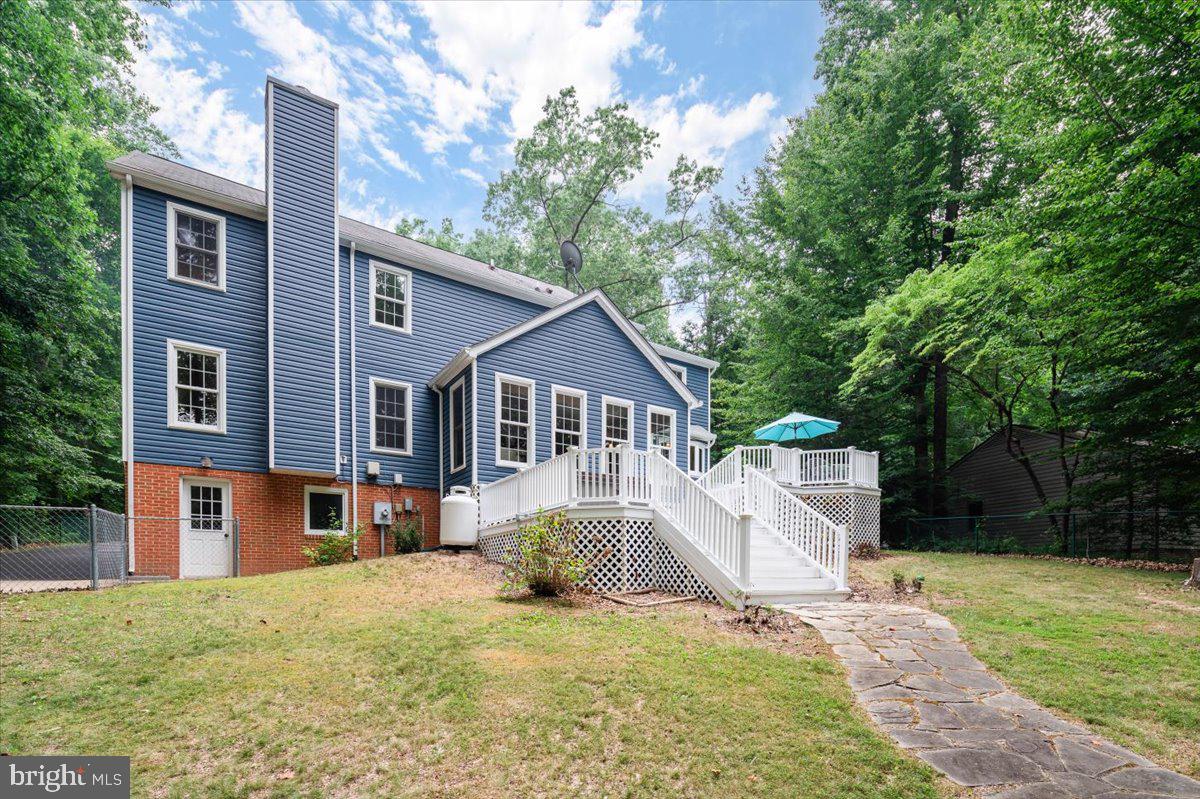 8001 Beau Ct