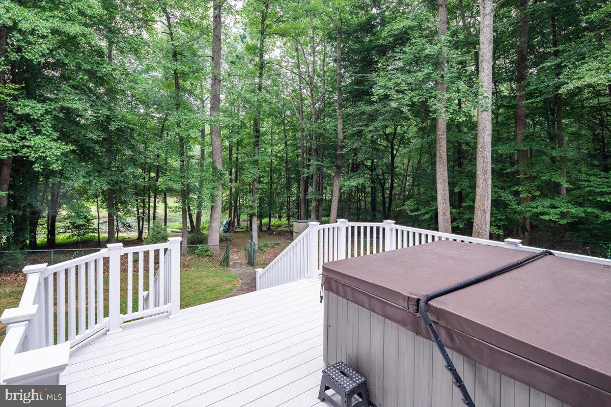 8001 Beau Ct