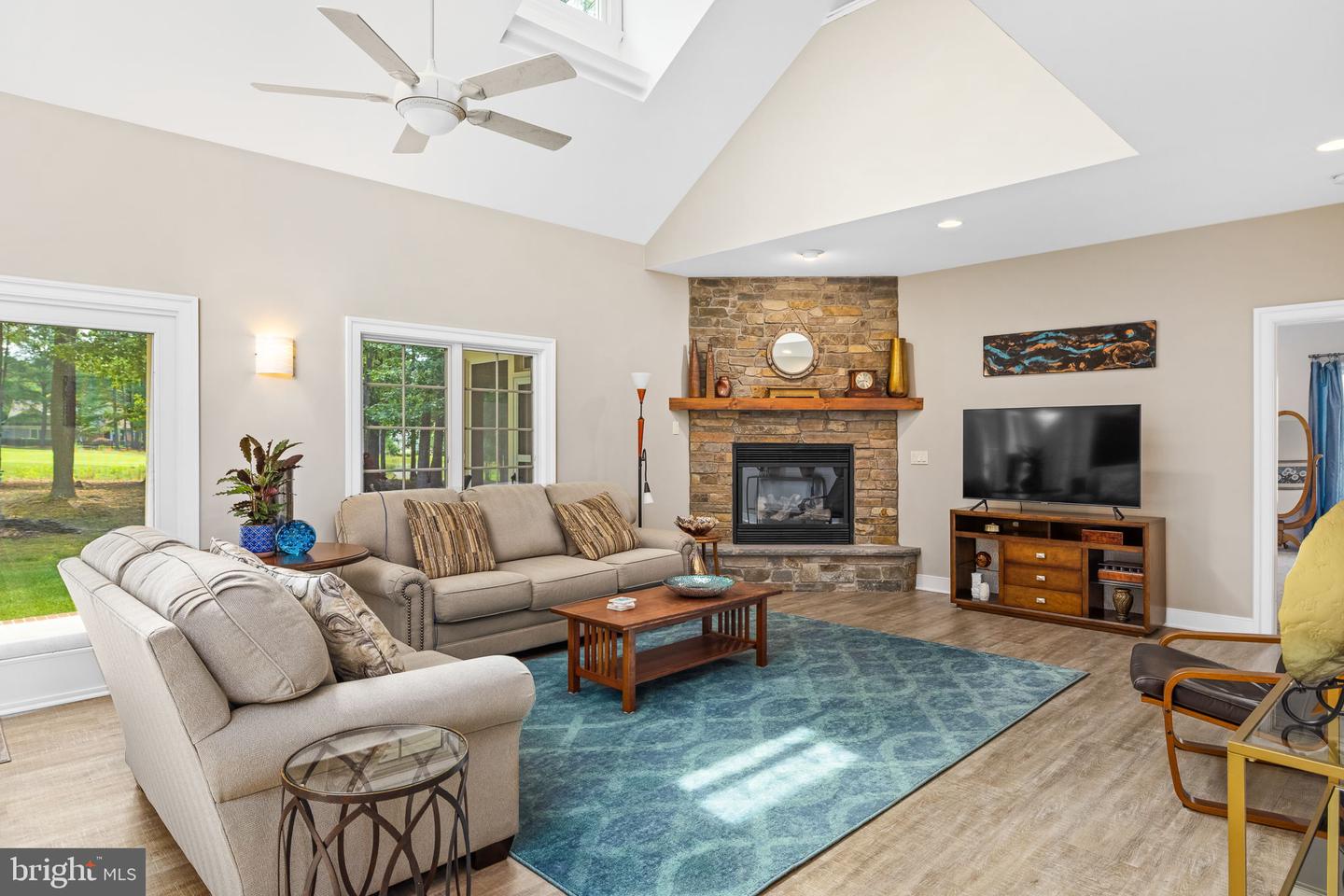 11713 Longstreet Dr