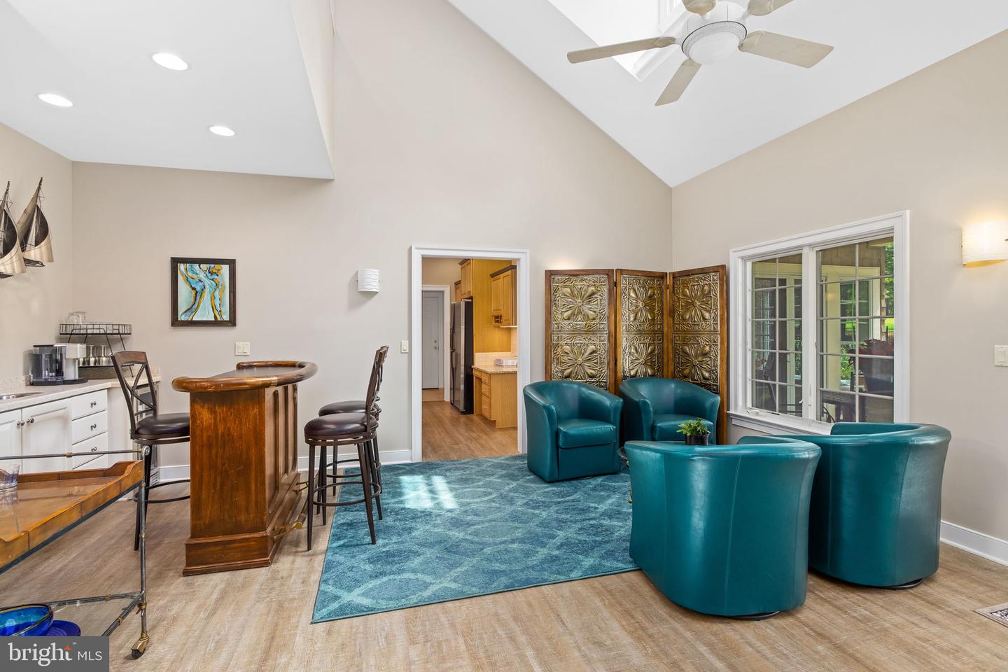 11713 Longstreet Dr