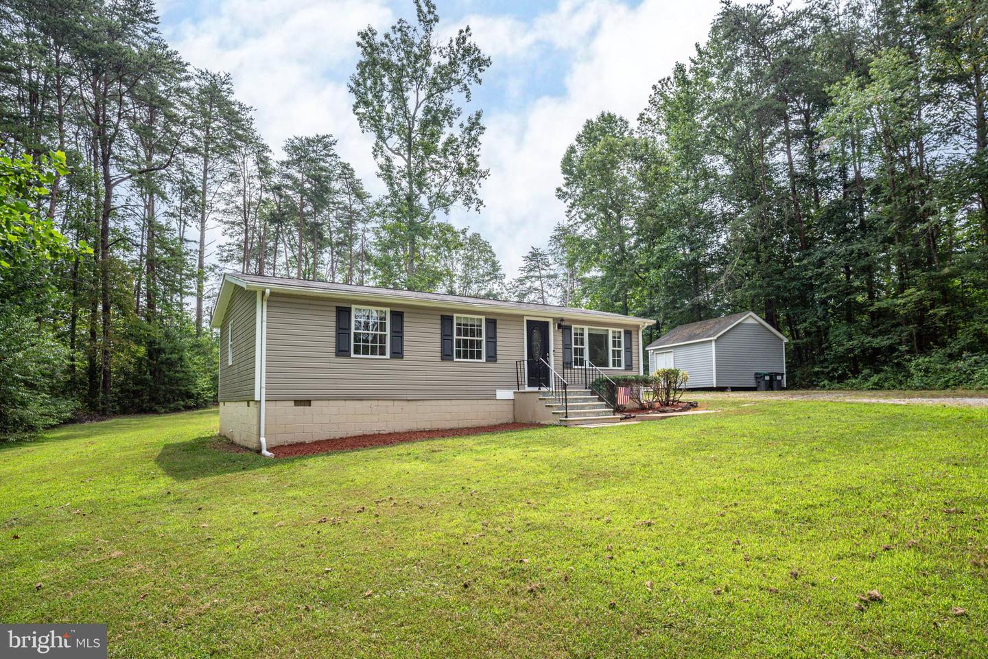 10400 Landon Ln